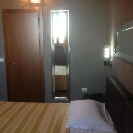 Small Royal Rc12 Hotel Padova