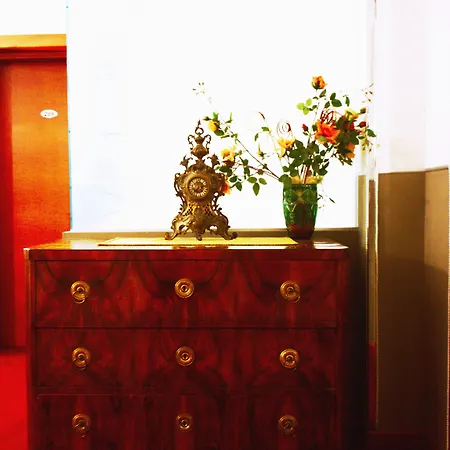 מלון Small Royal Rc12 3*