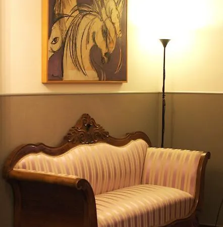 Small Royal Rc12 3* 파도바