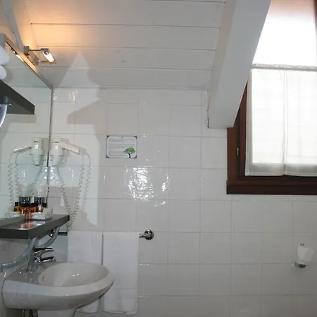 Small Royal Rc12 3* 파도바