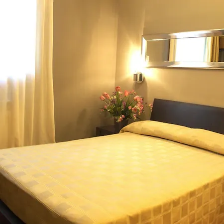 Hotel Small Royal Rc12