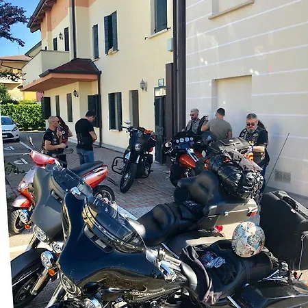 Small Royal Rc12 פאדובה