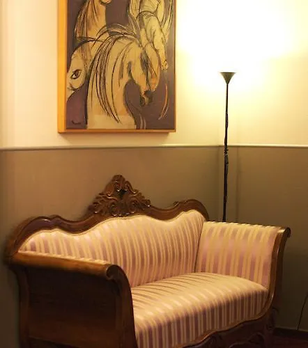 Small Royal Rc12 3* Padova