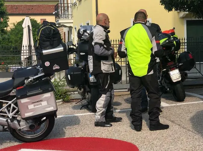 Small Royal Rc12 Szálloda