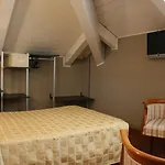 Small Royal Rc12 Szálloda 3*