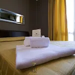Small Royal Rc12 Szálloda 3*
