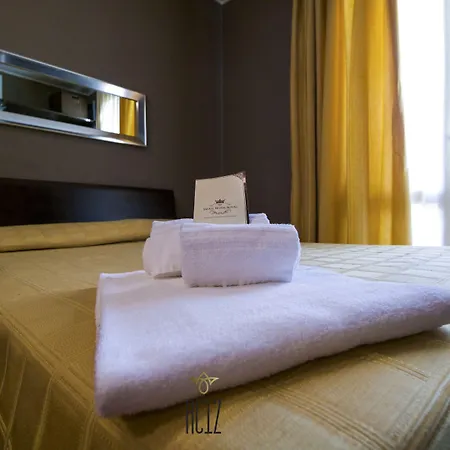 Small Royal Hotel 3*