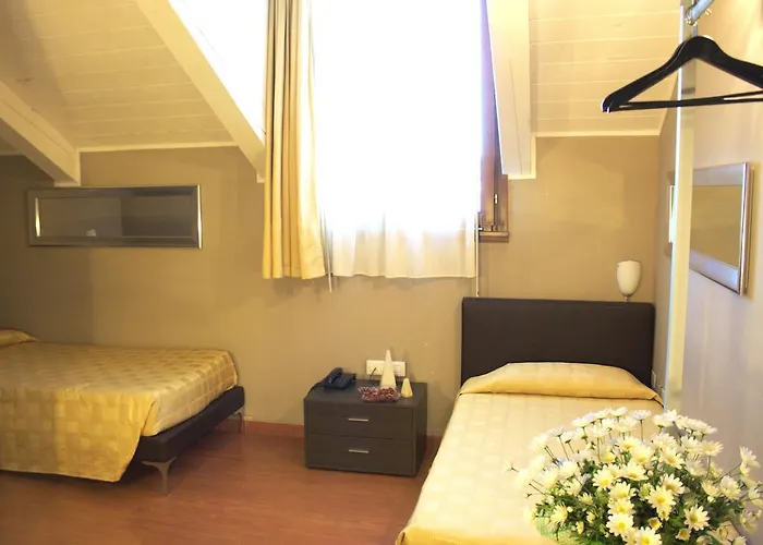 Hotel Small Royal Rc12