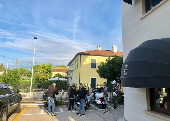 Small Royal Rc12 Hotel 3*